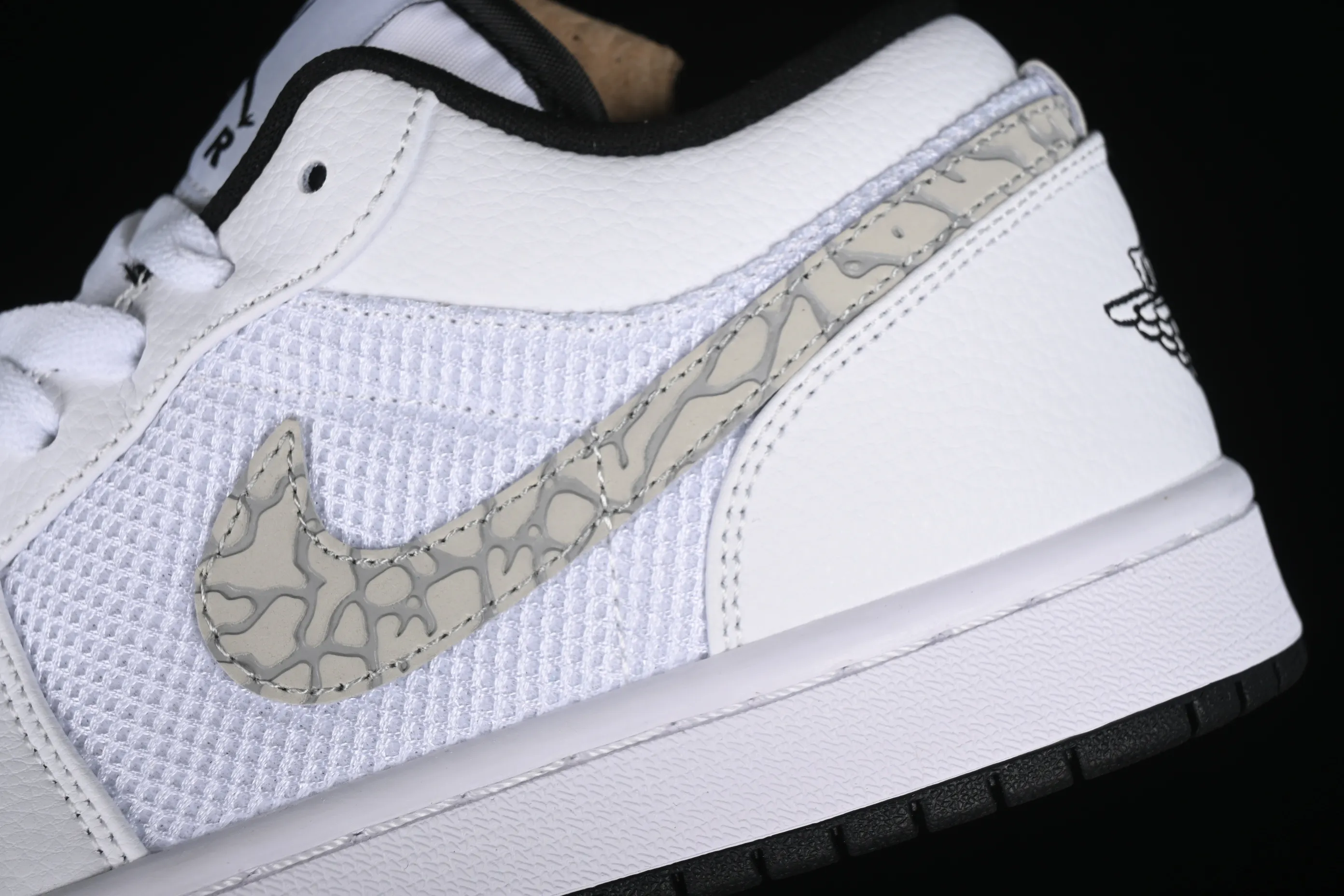 All categories Air Jordan Jordan series basketball shoes Air Jordan 1 Low Air Jordan 1 Low AJ1 Joe 1 mesh white low-top retro basketball shoes 338145-110